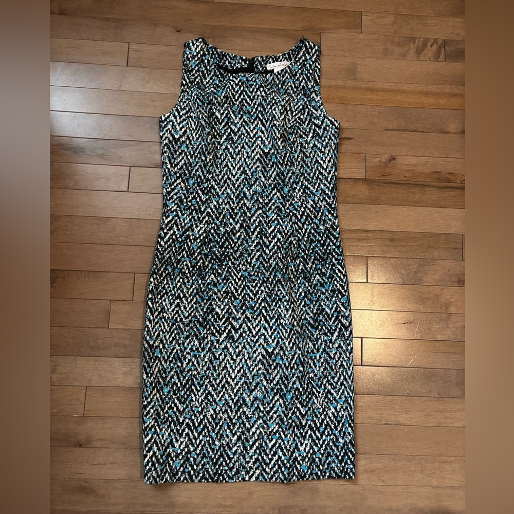 Oscar de la renta pre-fall 2014 chevron printed sheath dress size 4 black white